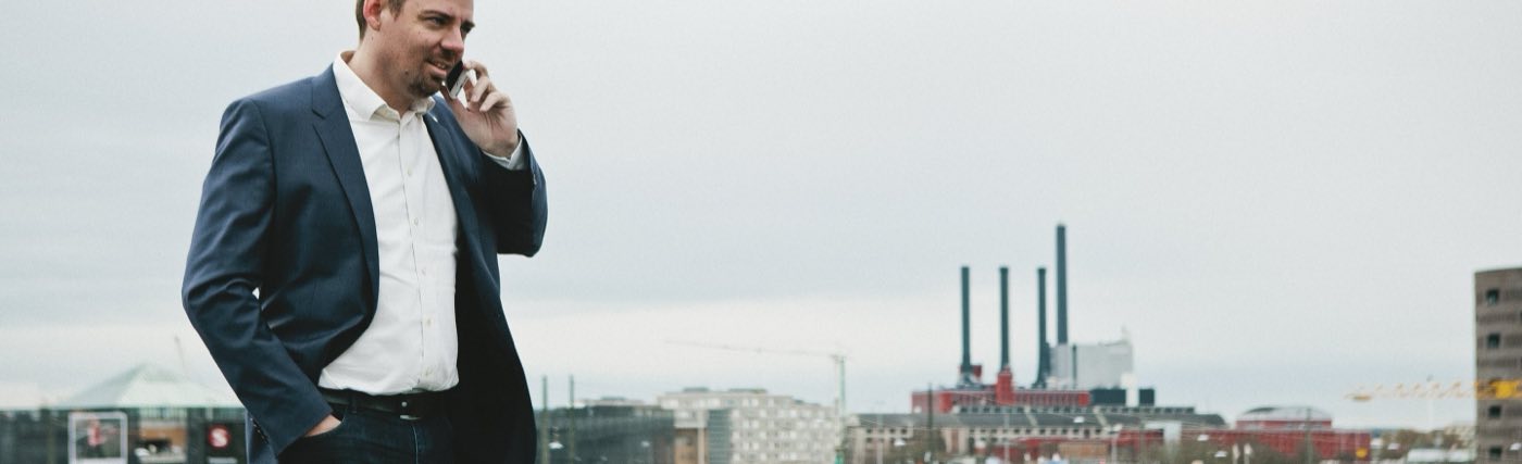 Københavns tage og tårne set fra oven i eftermiddagslys